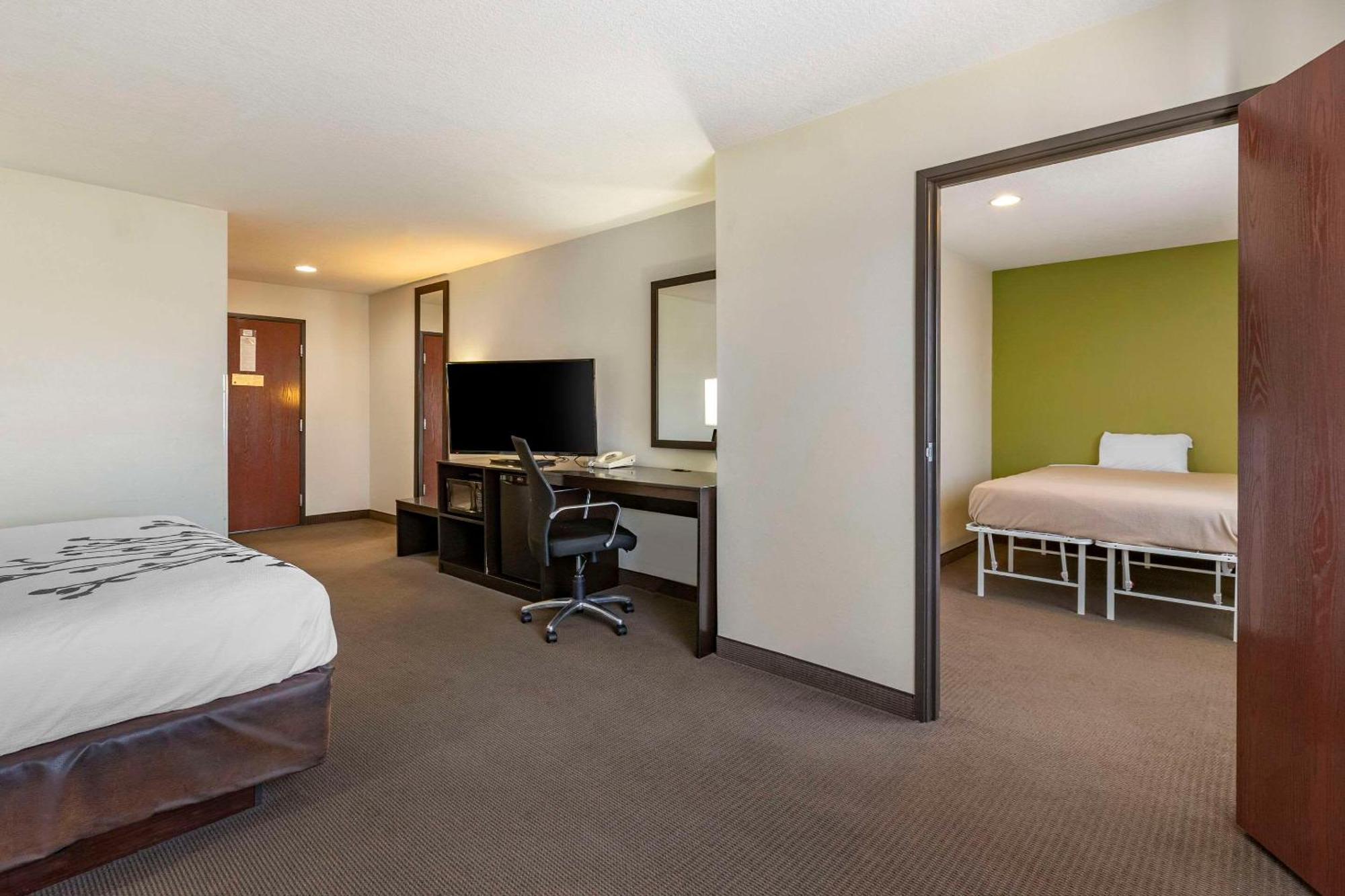 Sleep Inn & Suites Pleasant Hill - Des Moines Exterior photo